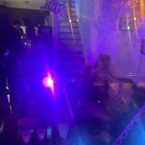 Meet your Posher, Ella